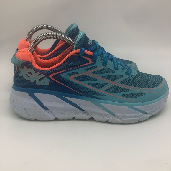 hoka one one clifton 3